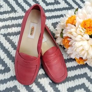 Women driving shoes size 5 Red Leather loafers
